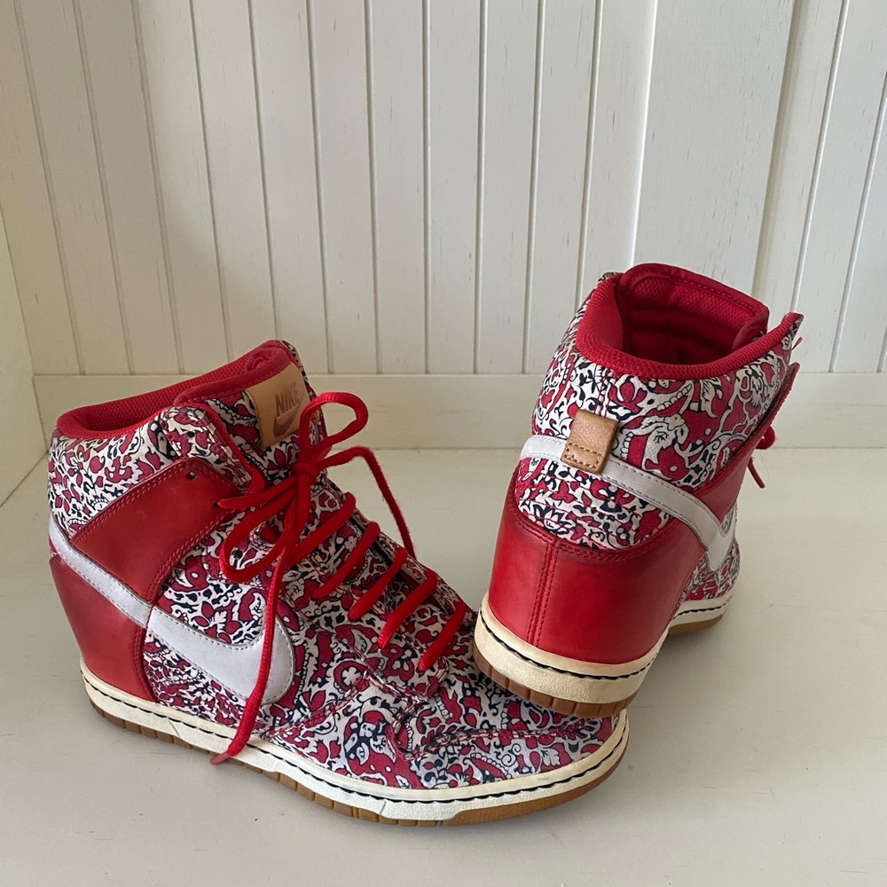 RARE Nike Liberty Wedge sneakers women’s size US 10